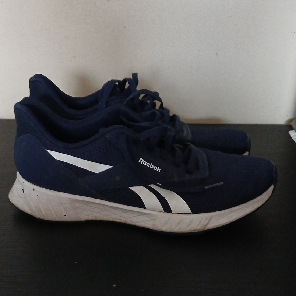 Reebok Dark Blue Athletic Shoes Size 12M Memory Foam Little Use Very Comfortable